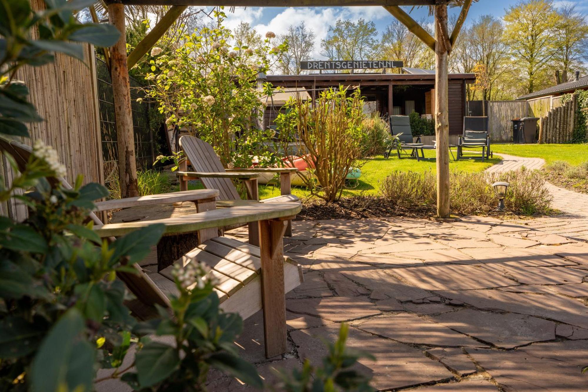 Drents Genieten - Lavendelheide Met Uitzicht Op Het Water Erm Exterior foto