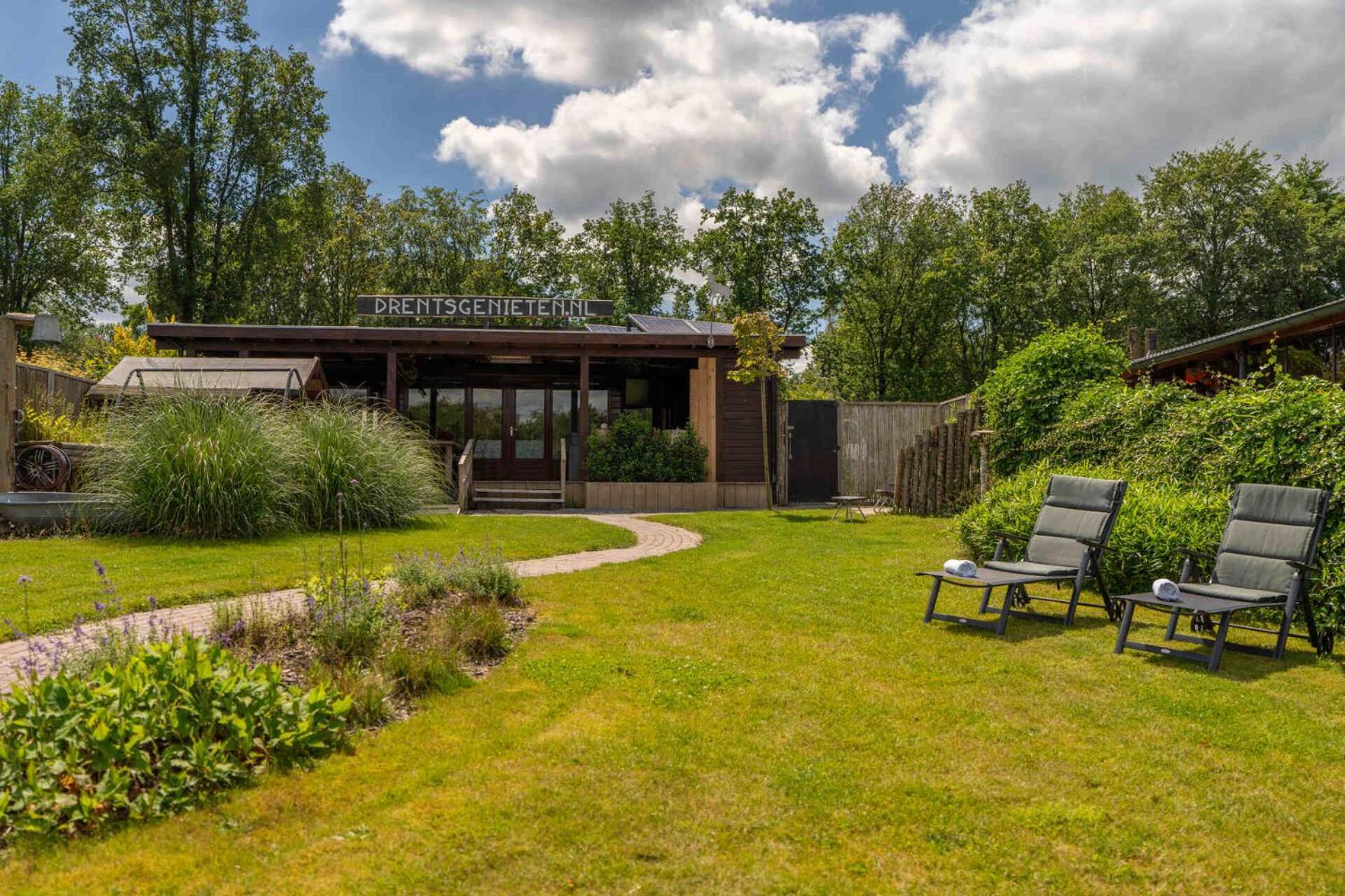 Drents Genieten - Lavendelheide Met Uitzicht Op Het Water Erm Exterior foto